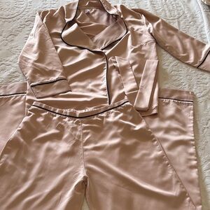 Blue Bella Gently Loved Polyester Champagne Pajama Set with Black Trim Sz 6 S